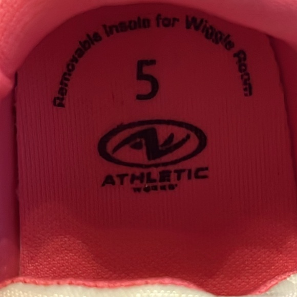 NWOT Athletic Works Girls Shoes Size 5 - Picture 4 of 6